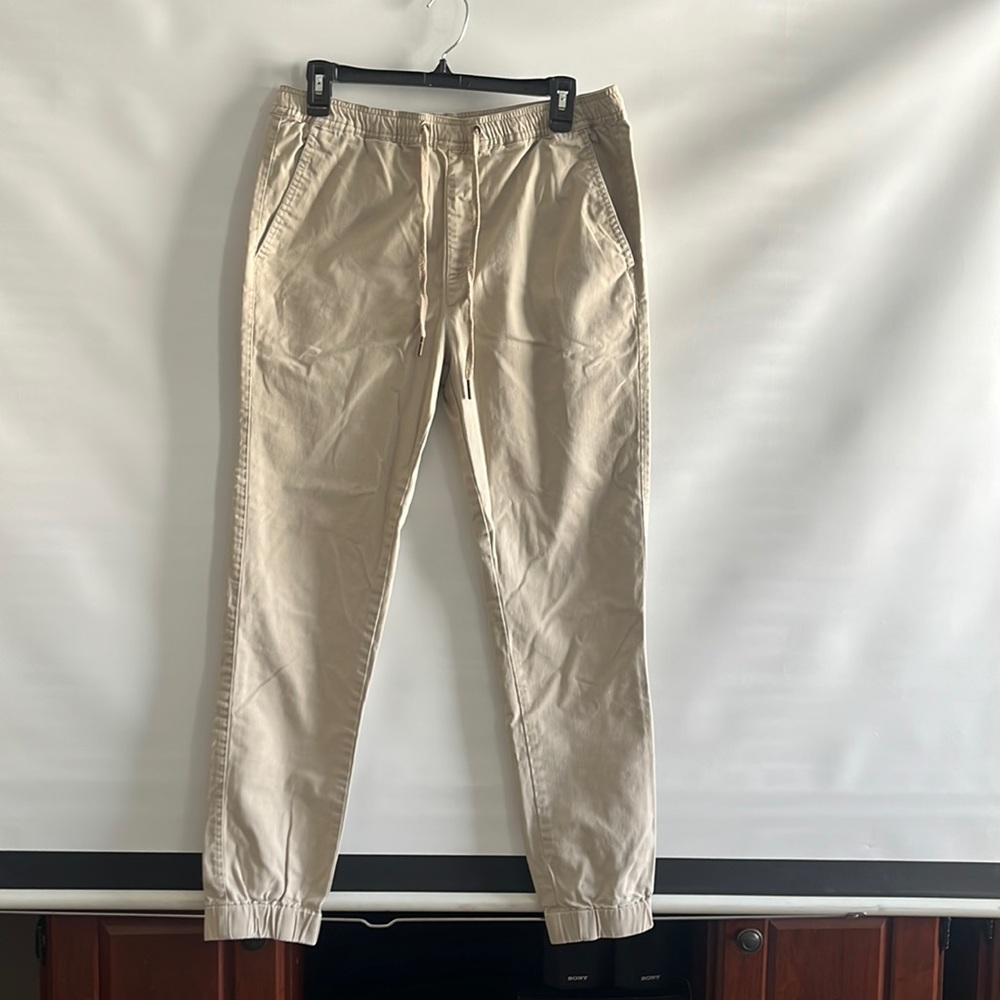 Urban pipeline beige joggers size M
